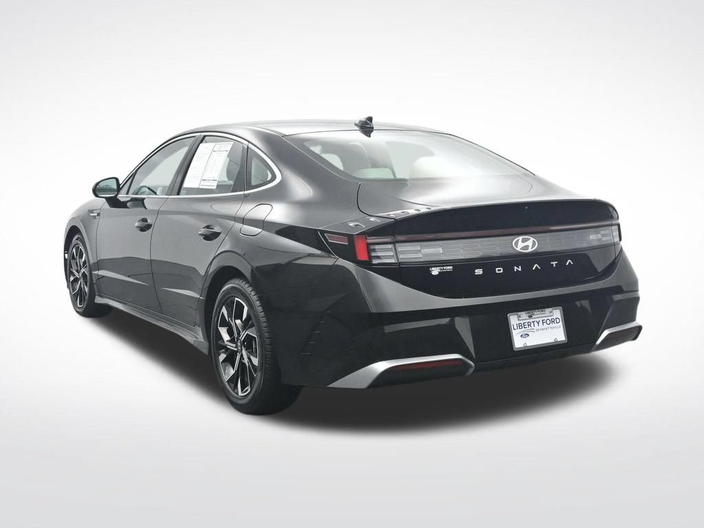 Used 2025 Hyundai Sonata SEL FWD image 9