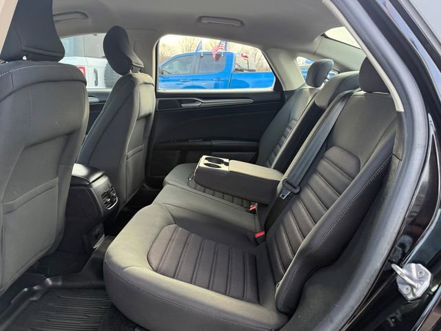 Certified 2017 Ford Fusion SE w/ Fusion SE Technology Package image 9