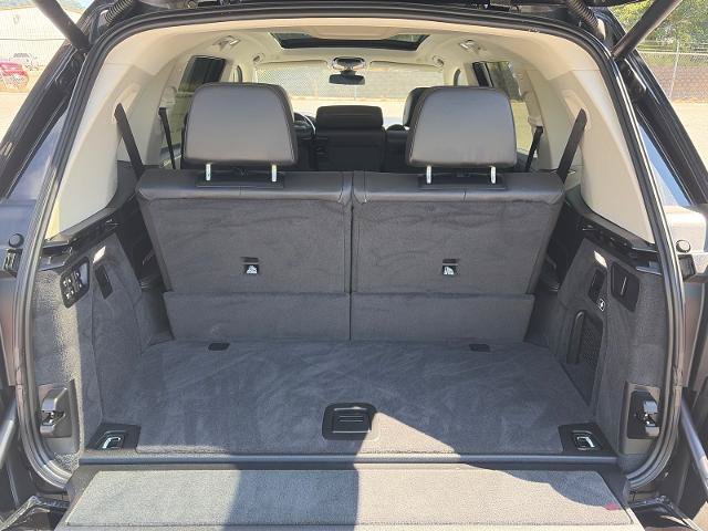 Used 2019 BMW X7 xDrive40i w/ Parking Assistance Package AWD/4WD image 19
