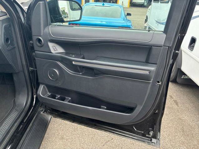 Certified 2024 Ford Expedition Max XLT RWD image 32