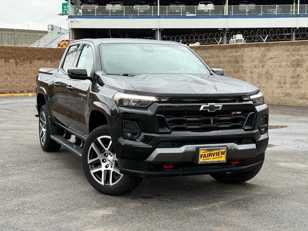 Used 2023 Chevrolet Colorado Z71 w/ Z71 Convenience Package 2 image 2