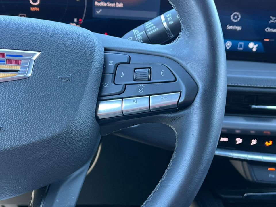Used 2025 Cadillac XT4 Premium Luxury image 22