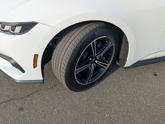 Certified 2024 Ford Mustang Coupe image 5