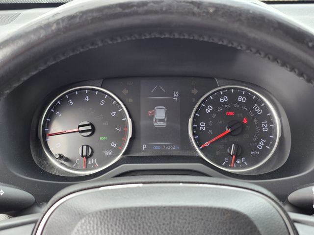 Used 2020 Toyota RAV4 XLE Premium image 11