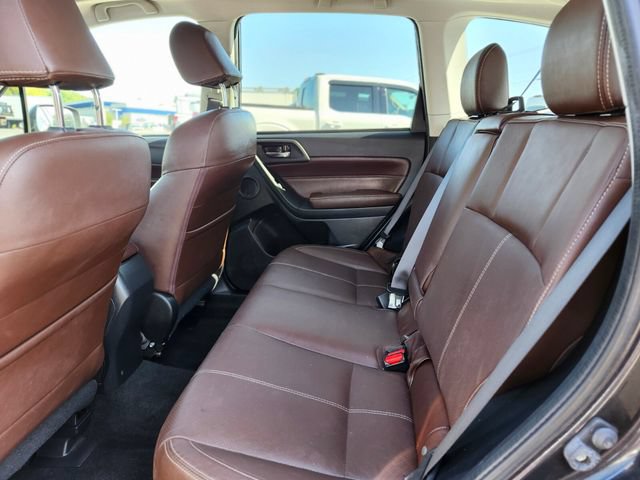 Used 2017 Subaru Forester 2.5i Touring AWD/4WD image 16