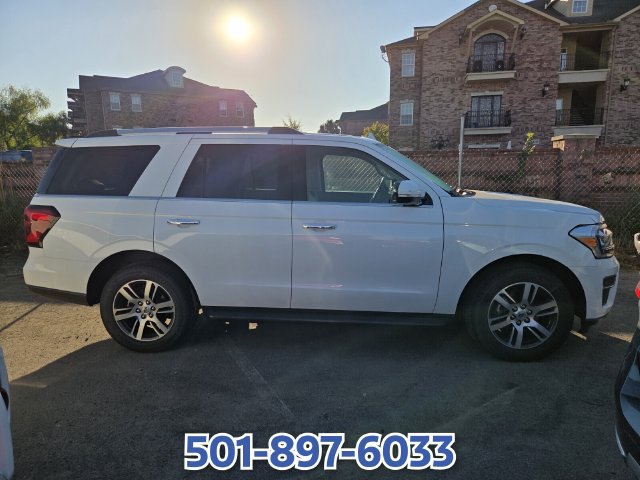 Certified 2024 Ford Expedition Limited RWD image 3