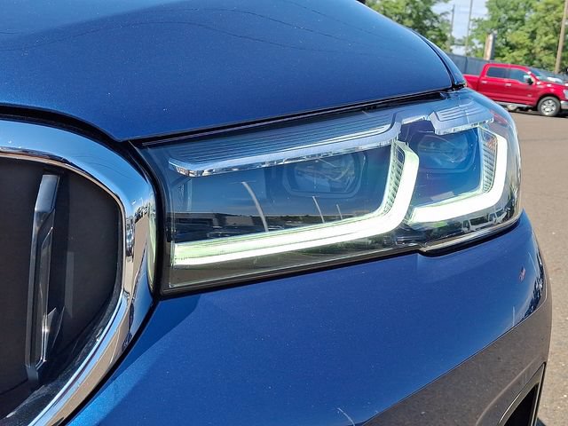 Used 2022 BMW 530i xDrive w/ Premium Package AWD/4WD image 6