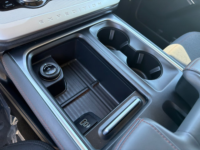 Certified 2025 Ford Expedition Max Active RWD image 36
