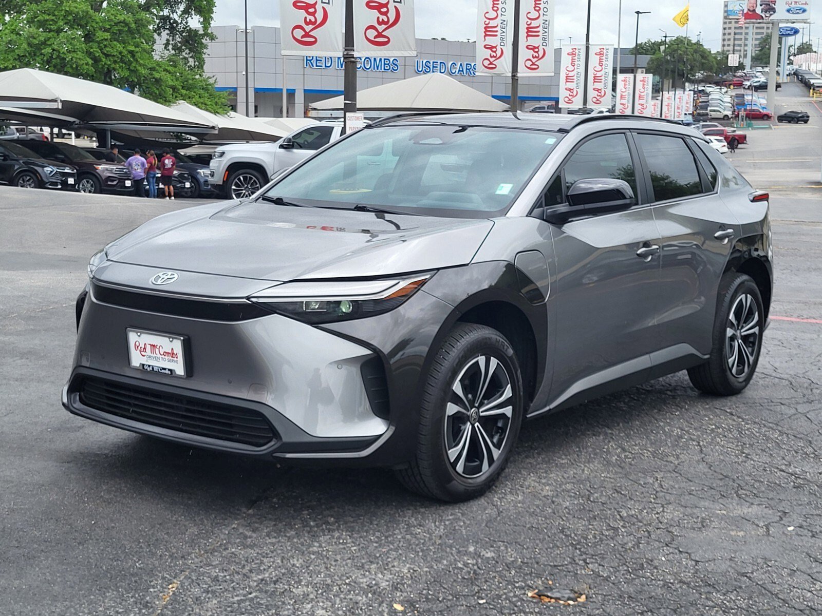 Used 2024 Toyota bZ4X XLE image 7