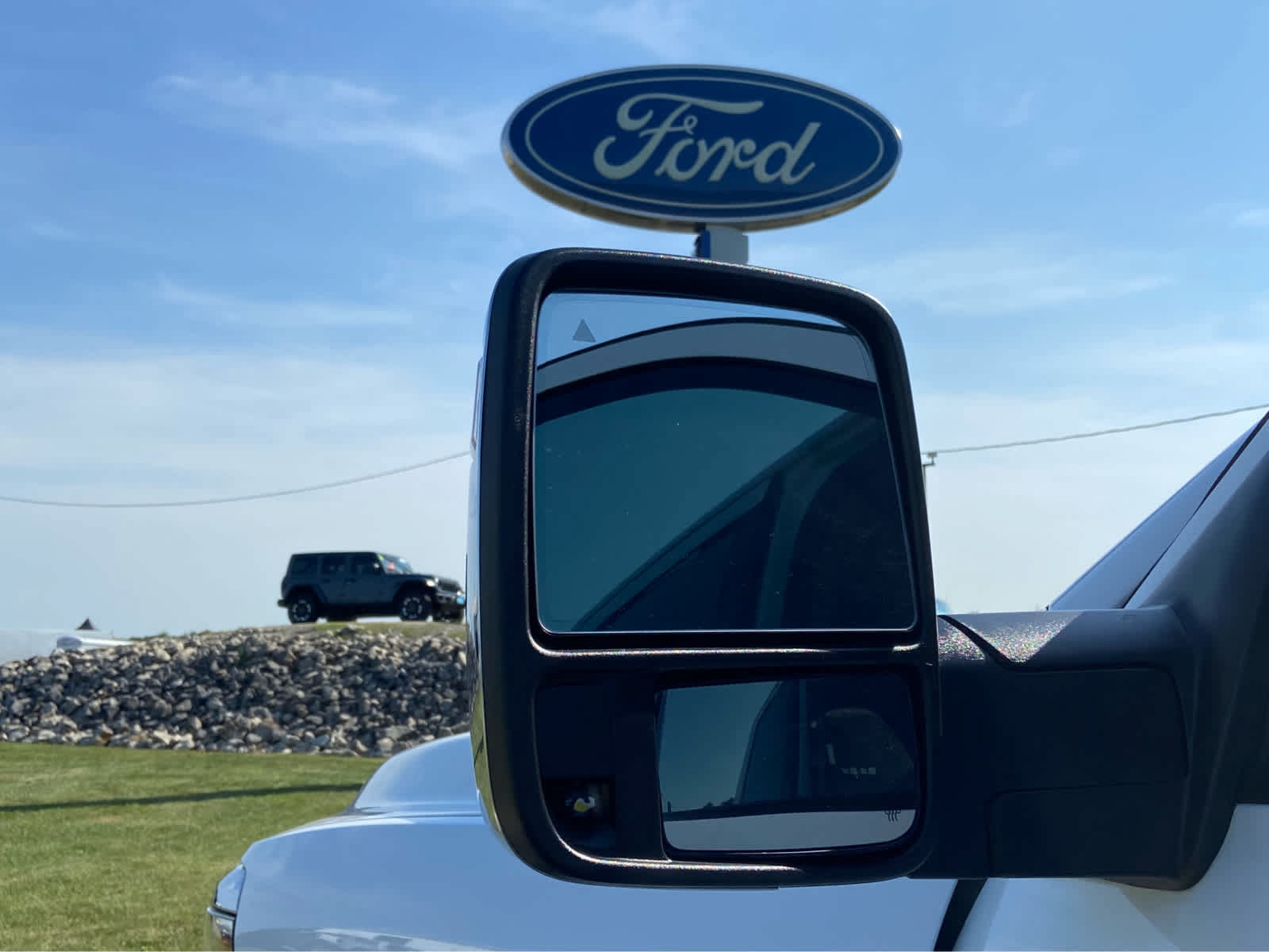 Used 2025 RAM 3500 Laramie AWD/4WD image 47