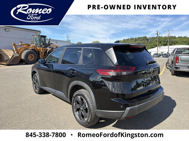 Used 2024 Nissan Rogue SV AWD/4WD image 7