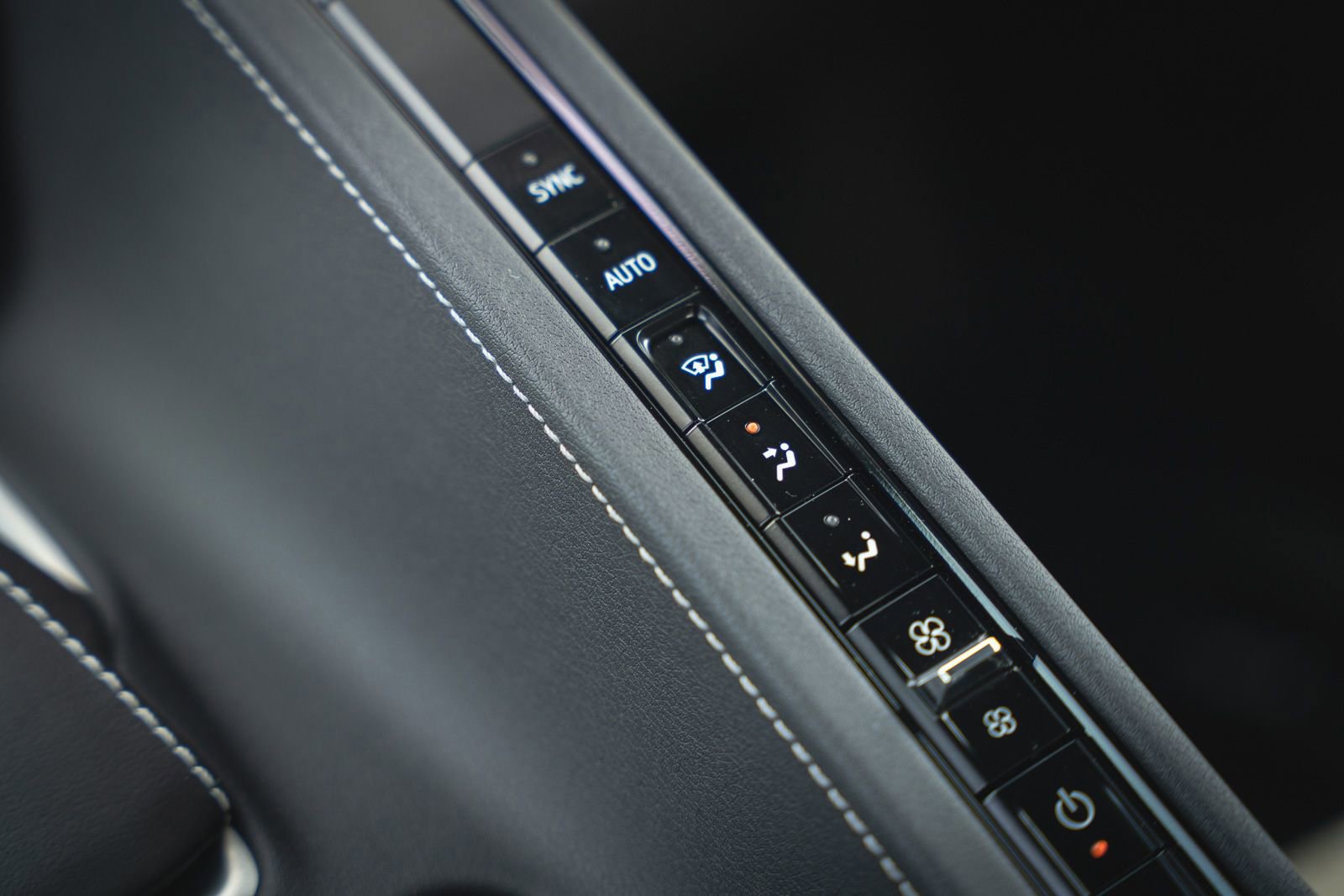 Used 2025 Chevrolet Corvette Stingray Coupe w/ 1LT image 42