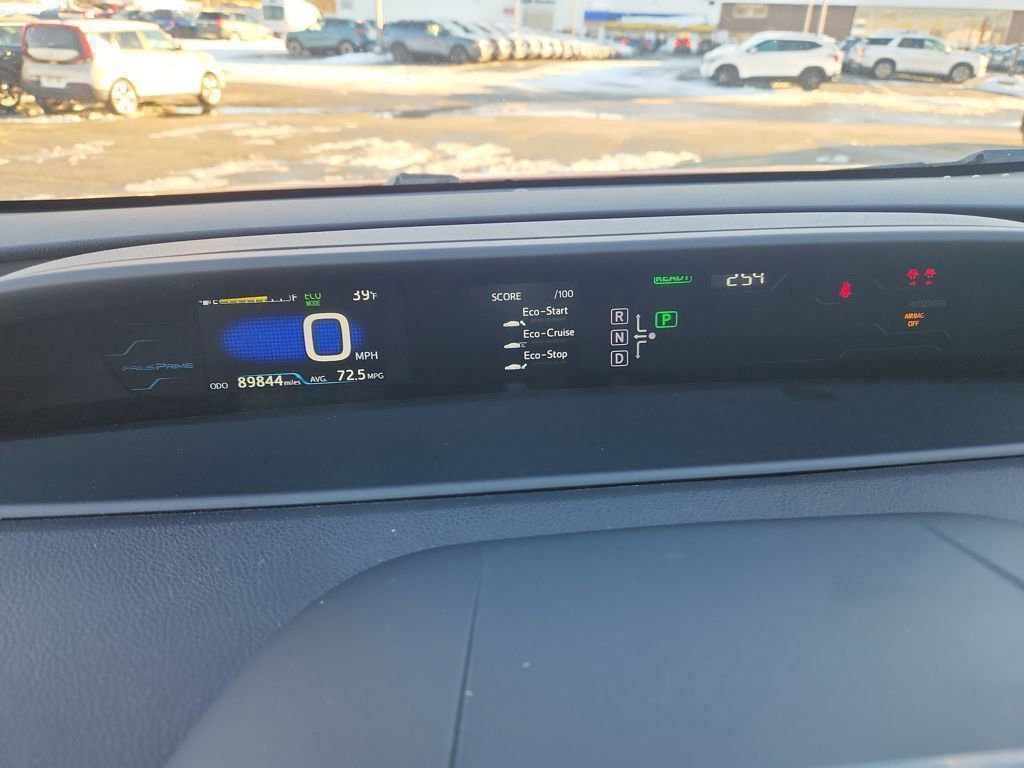 Used 2017 Toyota Prius Prime Premium image 14