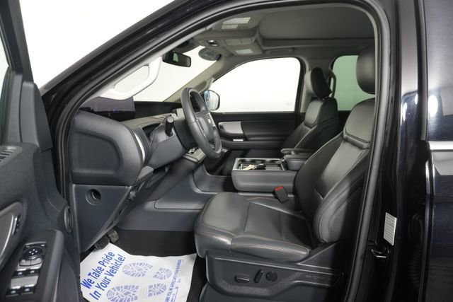 Certified 2025 Ford Expedition Active AWD/4WD image 28