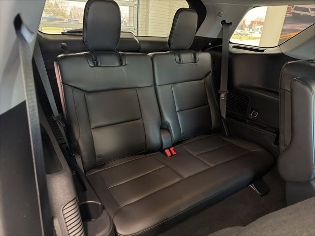 Certified 2022 Ford Explorer XLT w/ Equipment Group 202A image 10