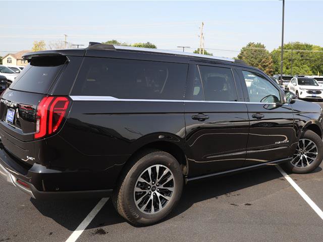 Certified 2025 Ford Expedition Max Platinum AWD/4WD image 8