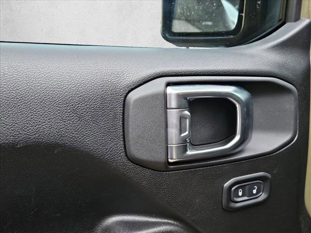 Used 2025 Jeep Wrangler Sport AWD/4WD image 26