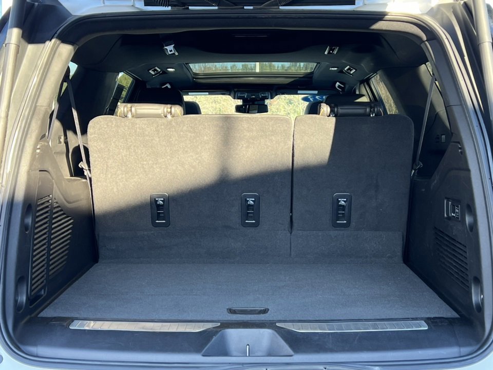 Used 2023 GMC Yukon XL AT4 image 43