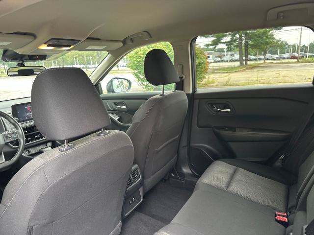 Used 2025 Nissan Rogue SV AWD/4WD image 25