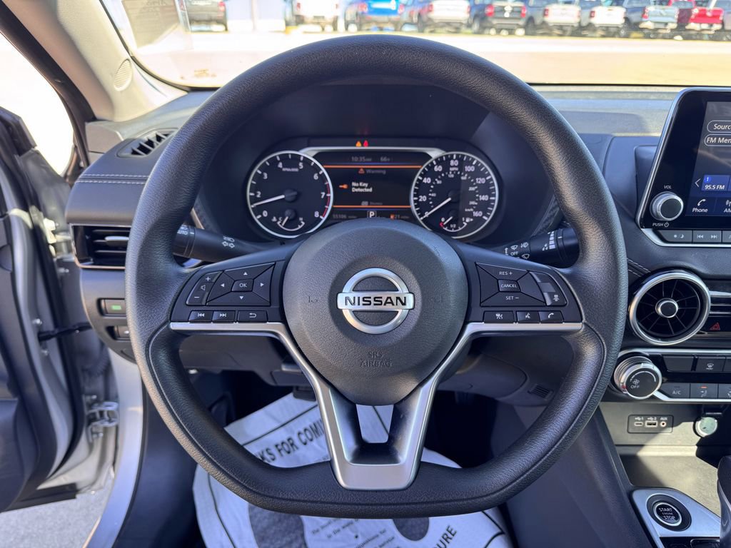 Used 2023 Nissan Sentra SV image 9