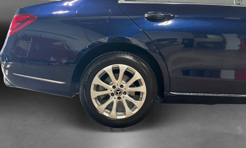 Used 2018 Mercedes-Benz E 300 4MATIC image 18