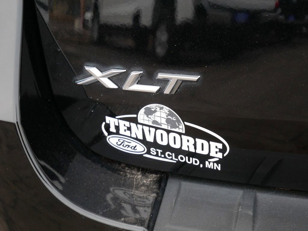 Certified 2022 Ford Explorer XLT w/ Equipment Group 202A image 26