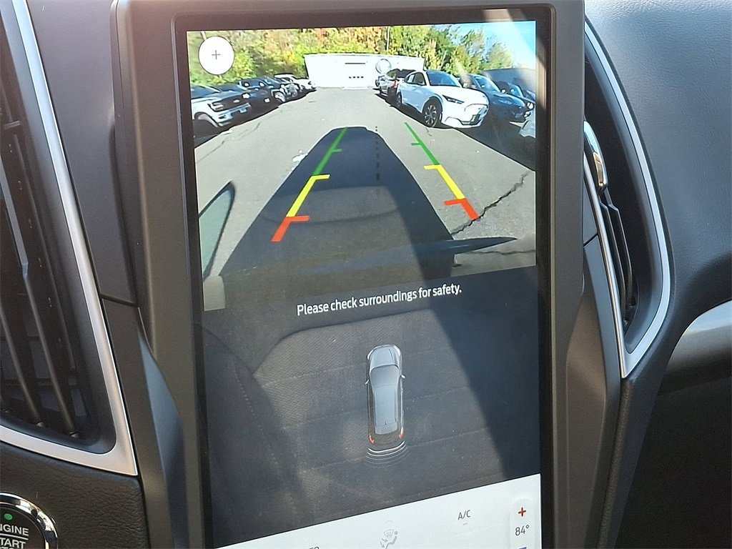 Certified 2022 Ford Edge SE w/ Black Appearance Package image 18