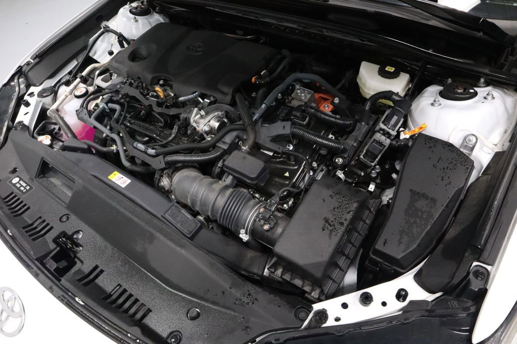 Used 2025 Toyota Camry LE FWD image 13