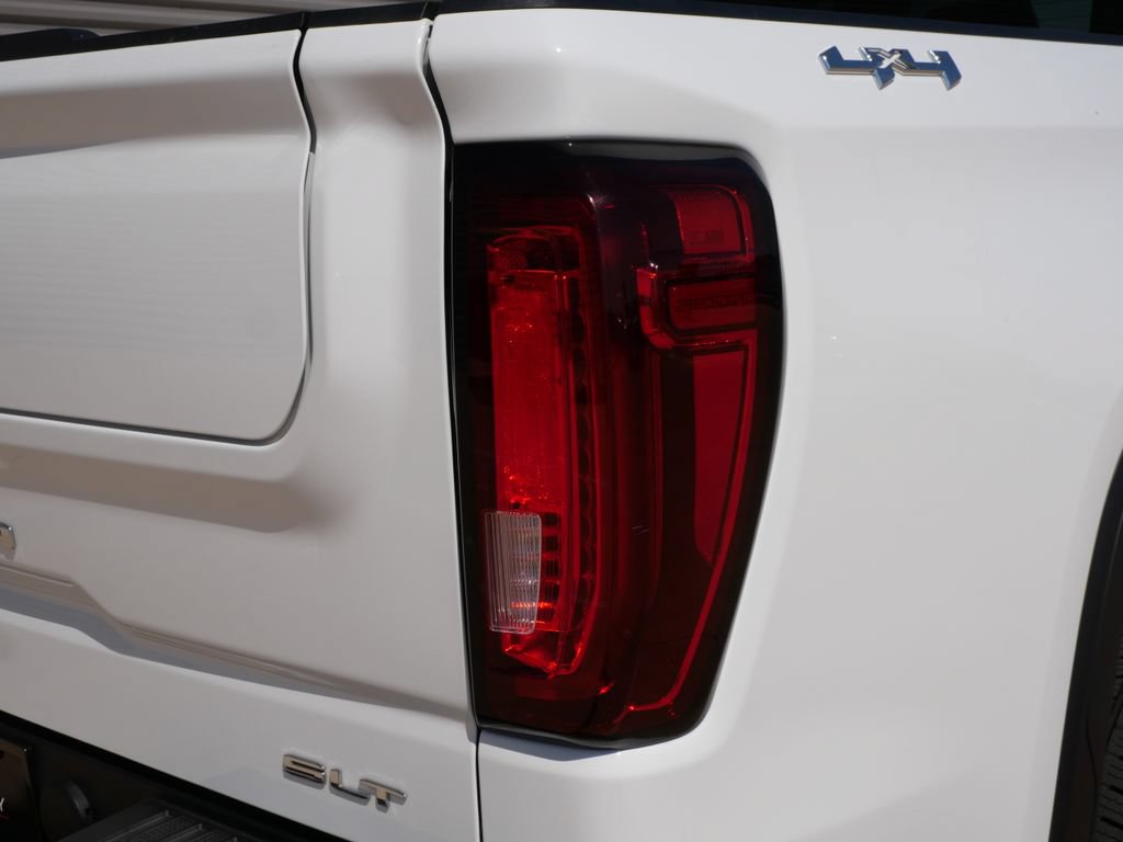 Used 2025 GMC Sierra 1500 SLT AWD/4WD image 12