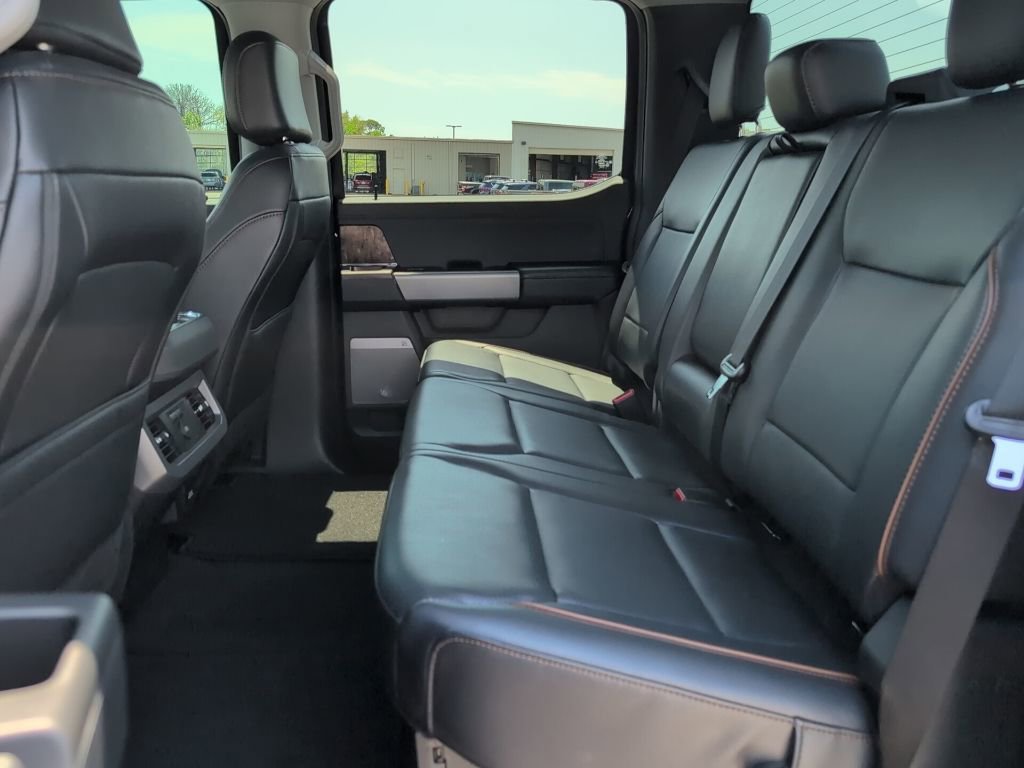 Certified 2025 Ford F250 Lariat w/ Tremor Off-Road Package image 11