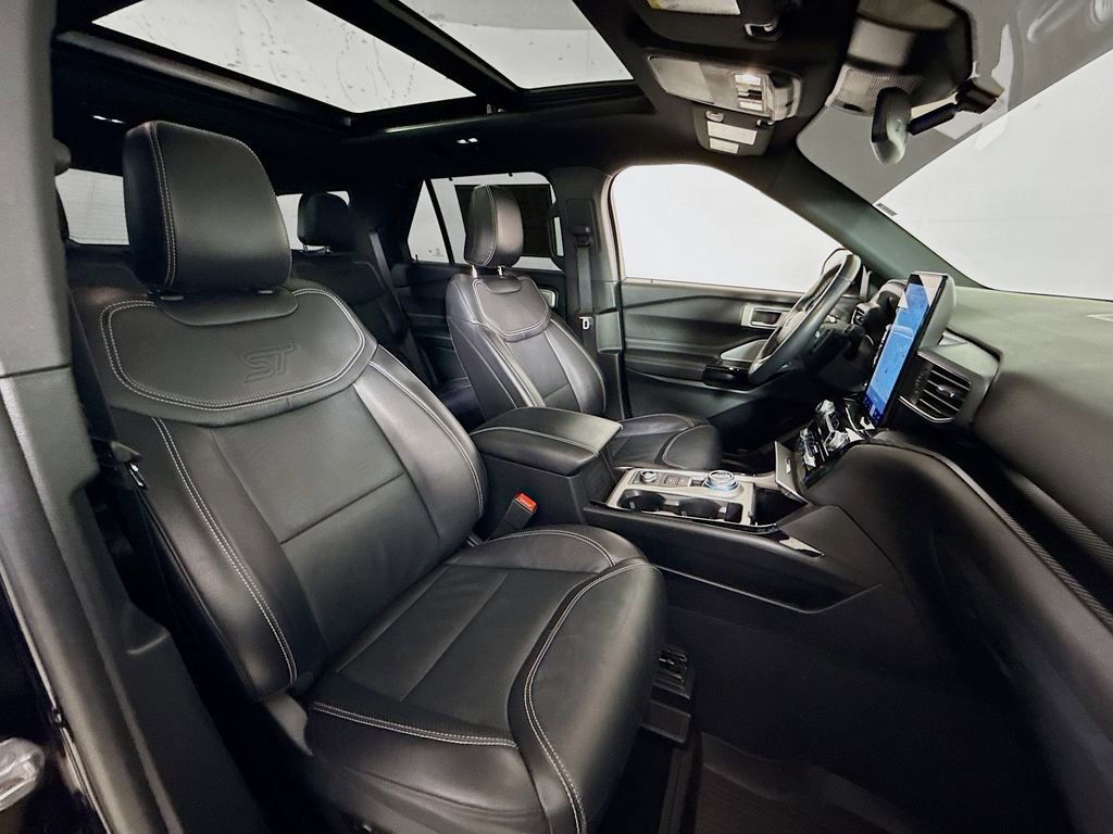 Certified 2023 Ford Explorer ST w/ Equipment Group 401A image 31