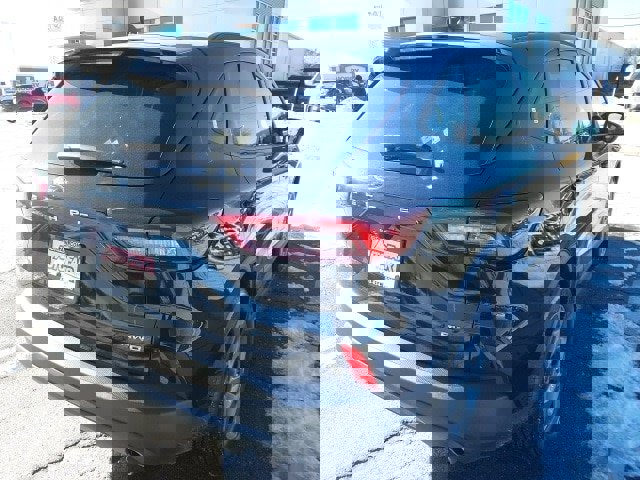 Certified 2025 Ford Escape ST-Line image 8