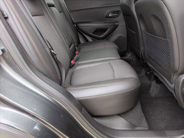 Used 2020 Chevrolet Trax LT w/ Sun & Sound Package AWD/4WD image 19