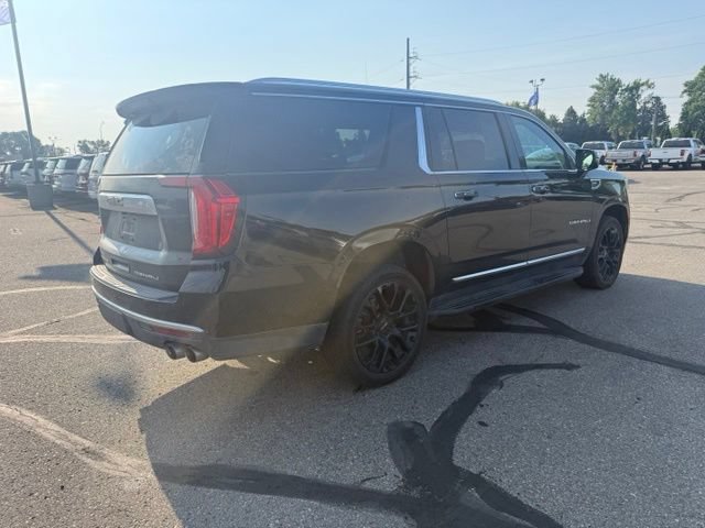 Used 2022 GMC Yukon XL Denali AWD/4WD image 10
