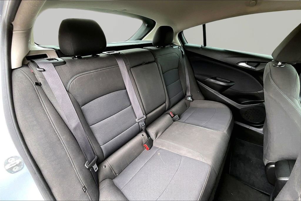 Used 2017 Chevrolet Cruze LT w/ Convenience Package image 27