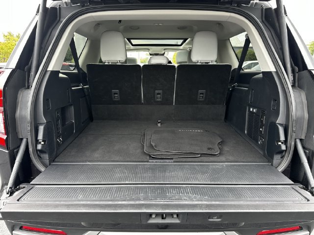 Certified 2025 Ford Expedition Max Platinum w/ Driver's Package AWD/4WD image 45