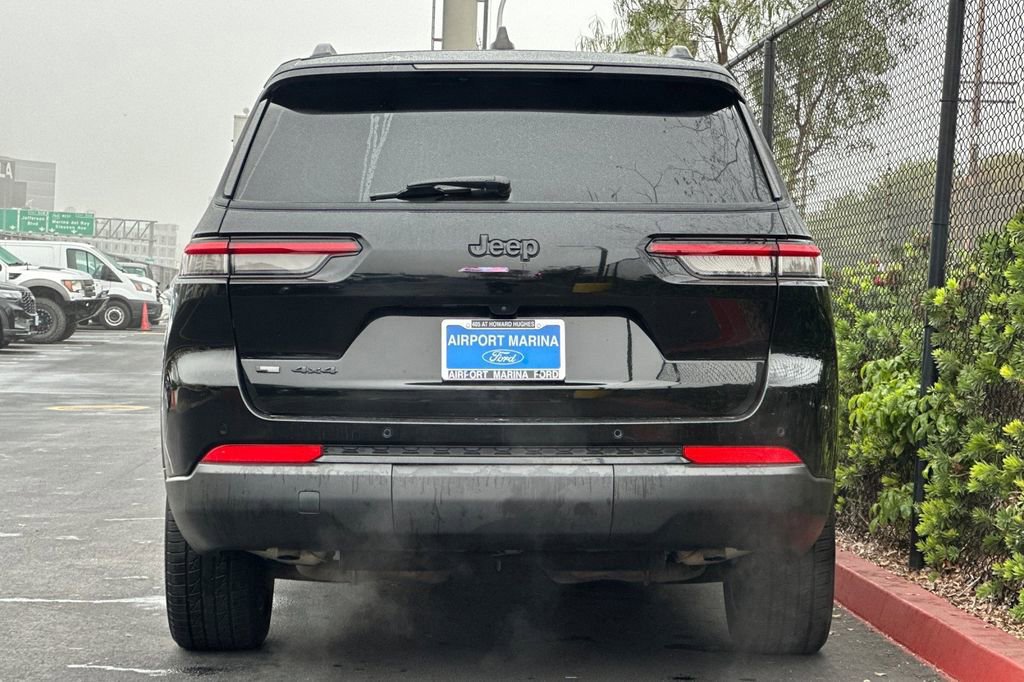 Used 2021 Jeep Grand Cherokee L Laredo image 5