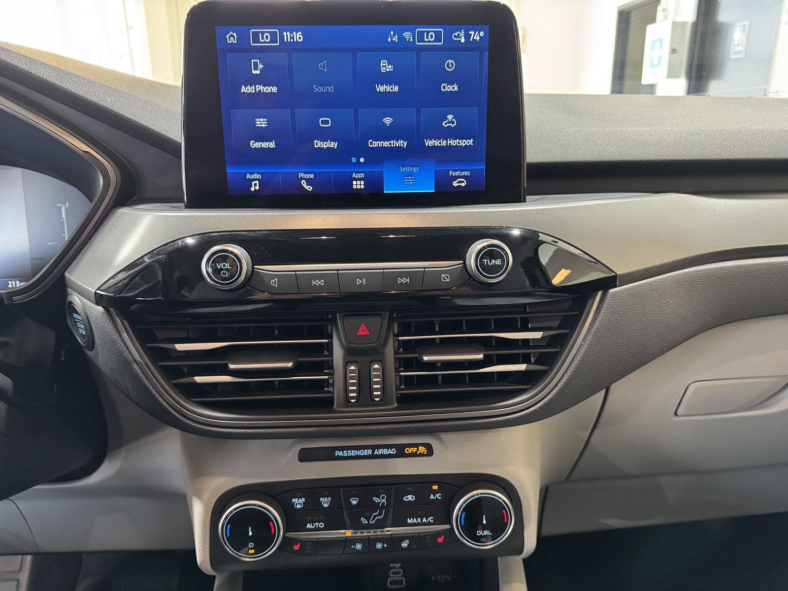 Certified 2025 Ford Escape Active w/ Cold Weather Package FWD image 31