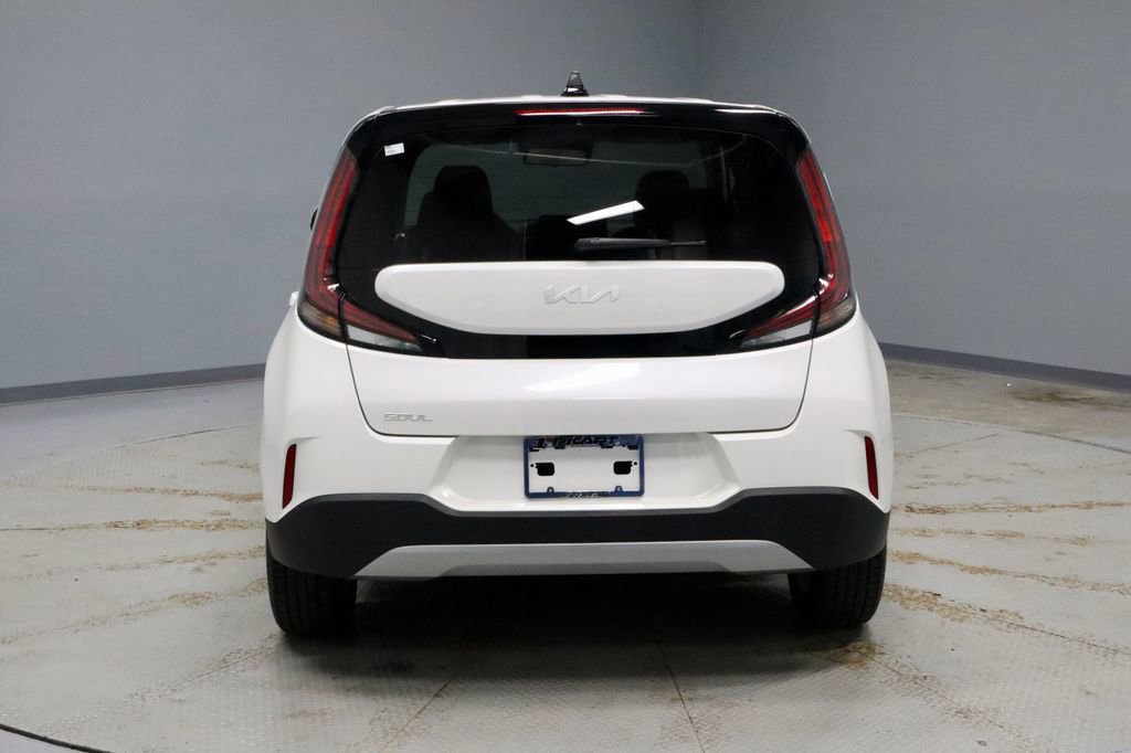 Used 2025 Kia Soul LX w/ LX Technology Package image 4
