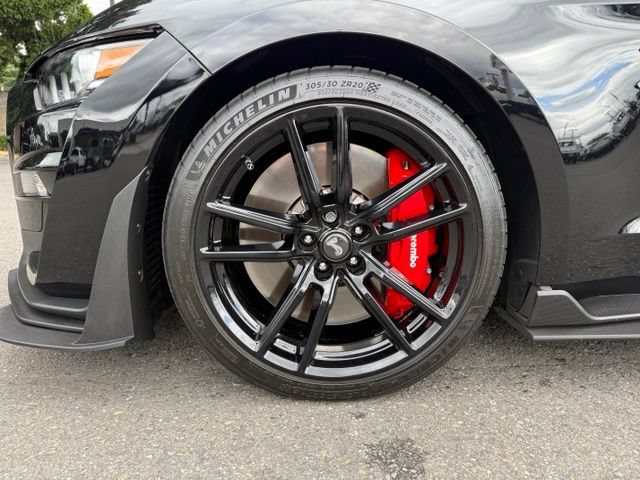 Certified 2021 Ford Mustang Shelby GT500 w/ Technology Package RWD image 11