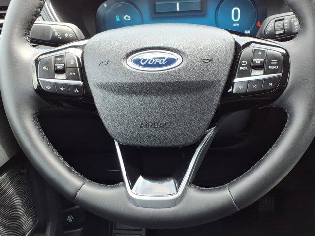 Certified 2023 Ford Escape Platinum w/ Premium Technology Package AWD/4WD image 11