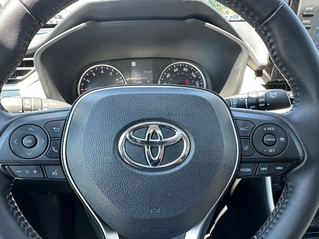 Used 2022 Toyota RAV4 XLE Premium FWD image 26