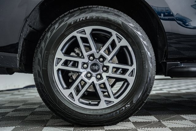 Certified 2025 Ford Expedition Active image 24