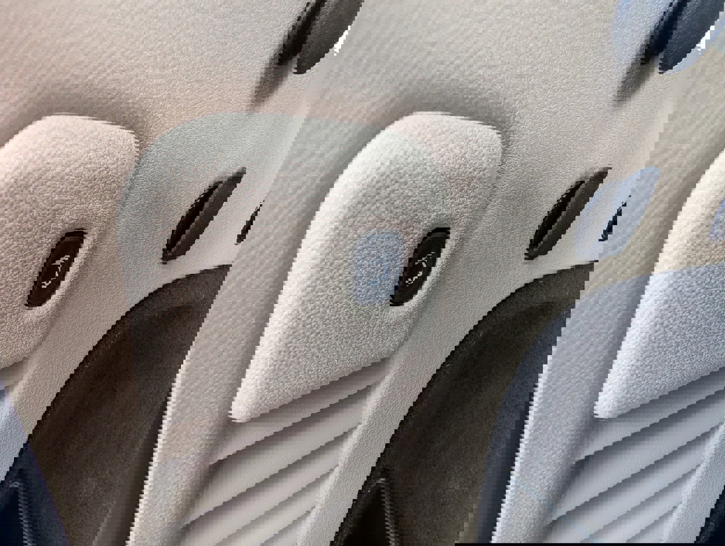 Used 2017 Jeep Grand Cherokee Limited image 15