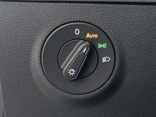 Used 2024 Volkswagen Taos SE FWD image 23