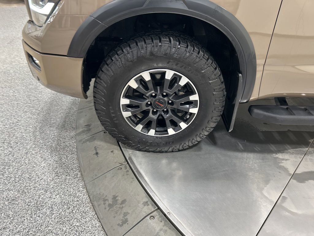 Used 2021 Nissan Titan PRO-4X w/ Pro-4x Convenience Package image 29