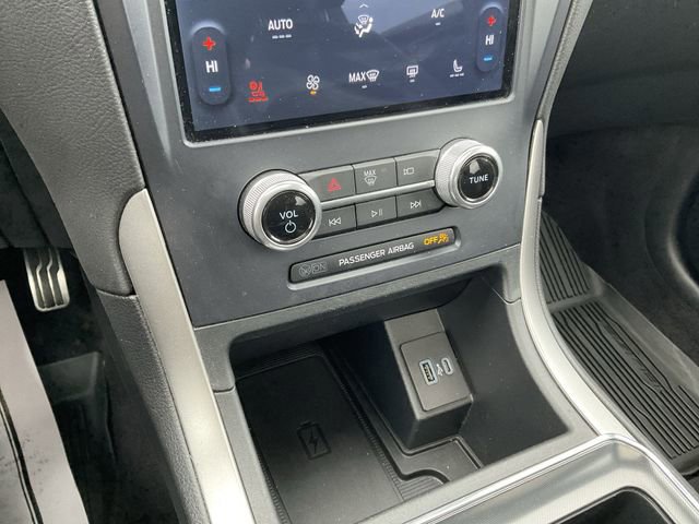 Certified 2022 Ford Edge ST-Line w/ Class II Trailer Tow Package image 18