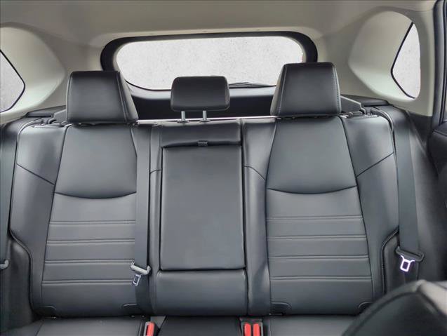 Used 2022 Toyota RAV4 XLE Premium AWD/4WD image 29