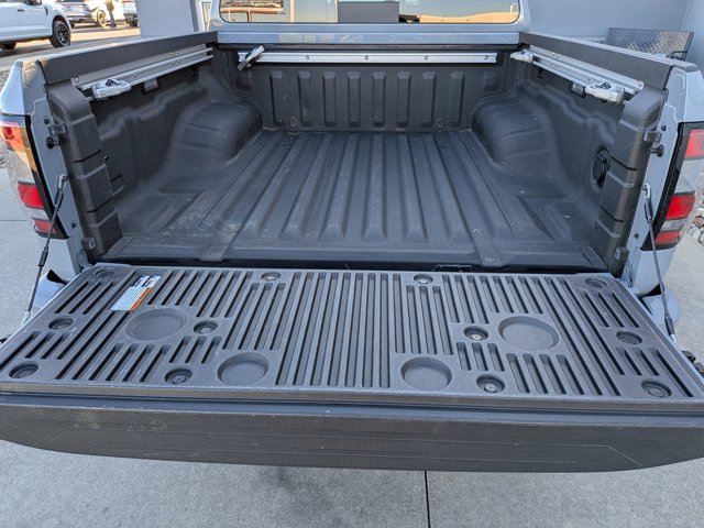 Used 2023 Nissan Frontier PRO-4X w/ Pro-4X Premium Package image 35