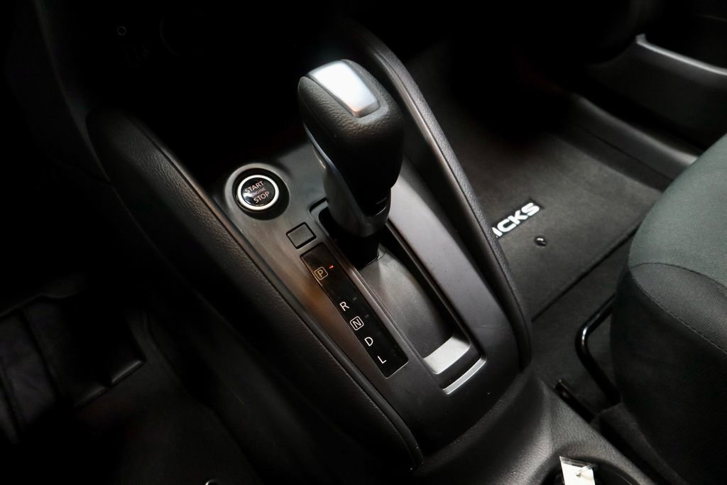 Used 2025 Nissan Kicks Play S image 33